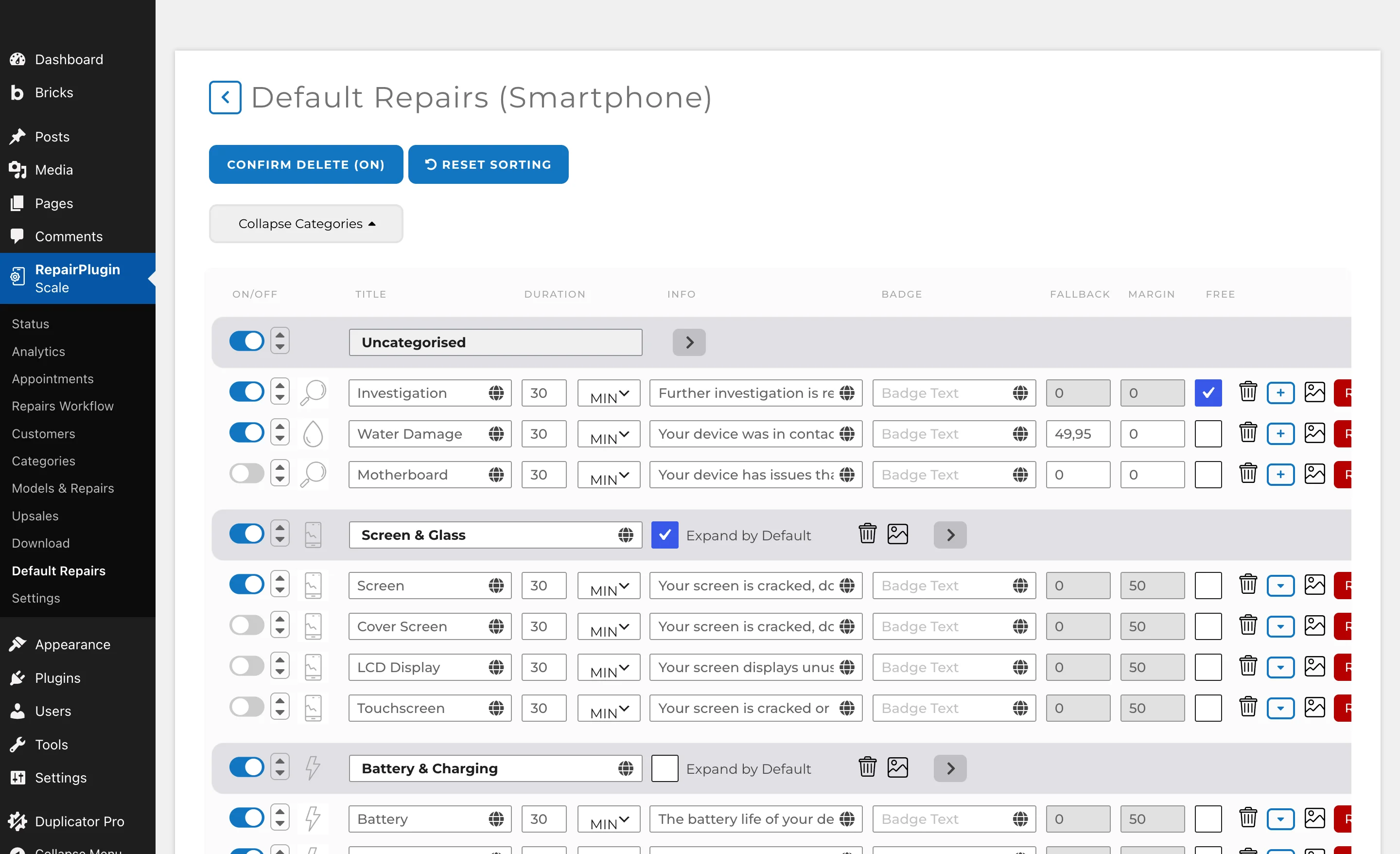 De Standaardreparaties-editor voor Smartphone met reparatierijen en zichtbare kolomkoppen: ON/OFF, TITLE, DURATION, INFO, BADGE, FALLBACK, MARGIN en FREE. De margekolom is waar Dynamic Pricing-marges moeten worden ingevoerd — niet in de terugvalkolom