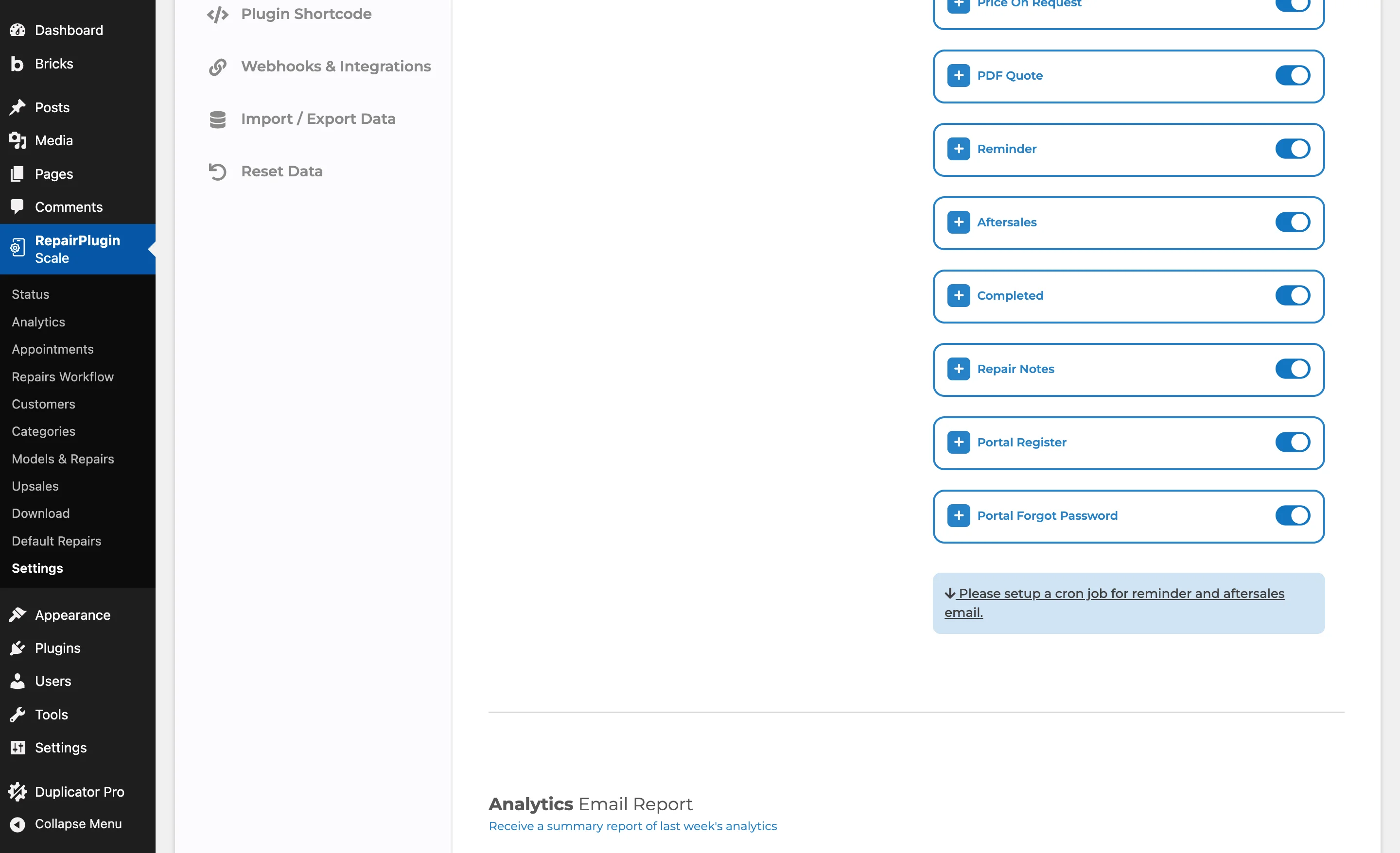 Die Benachrichtigungsliste mit den E-Mail-Typen Portal Register und Portal Forgot Password und ihren Ein-/Aus-Schaltern