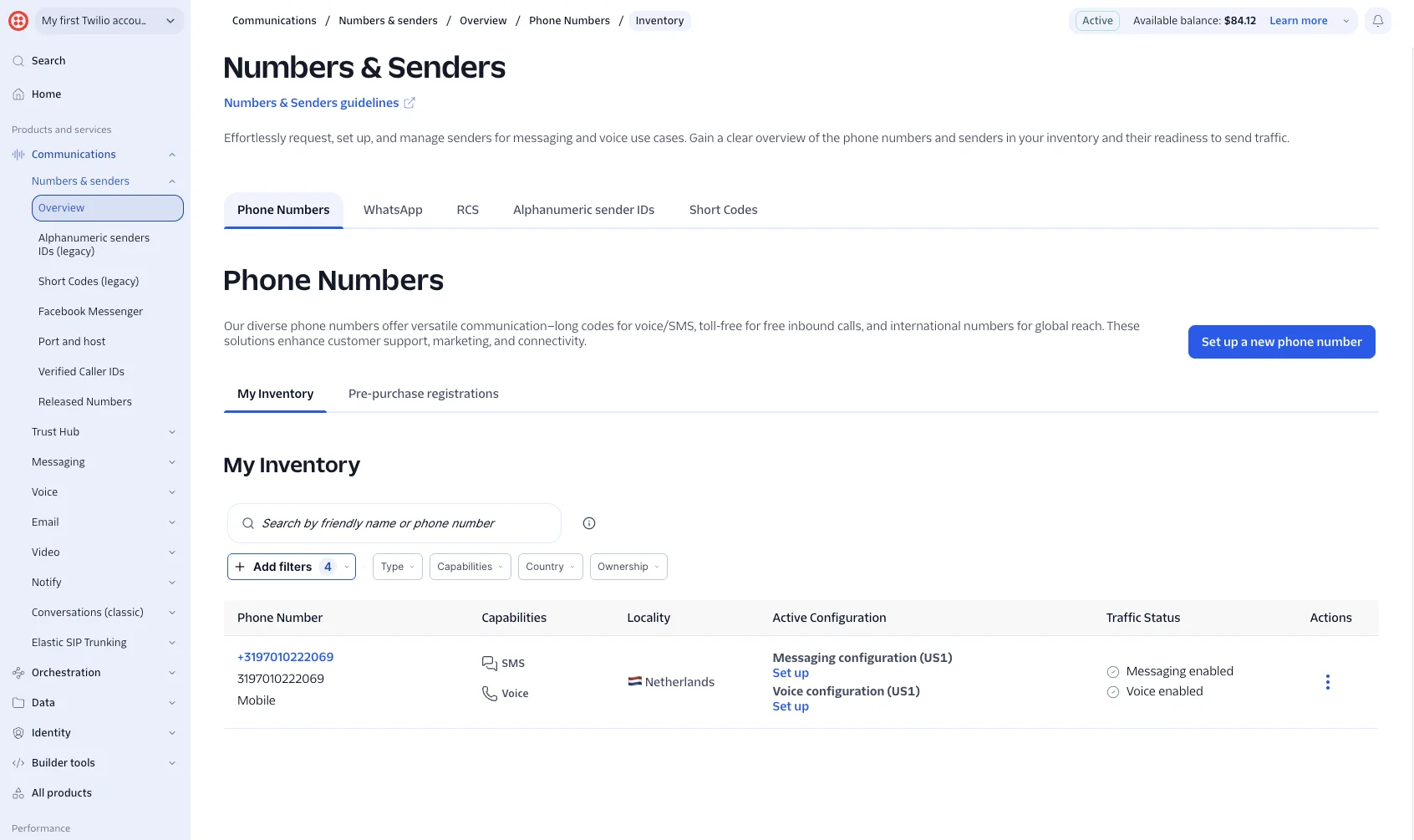 La page Numbers & Senders dans Twilio avec un numéro de téléphone sous My Inventory, SMS sous Capabilities et Messaging enabled sous Traffic Status